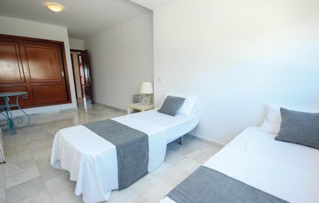 Penthouse On The Beachfront Estepona Eksteriør bilde