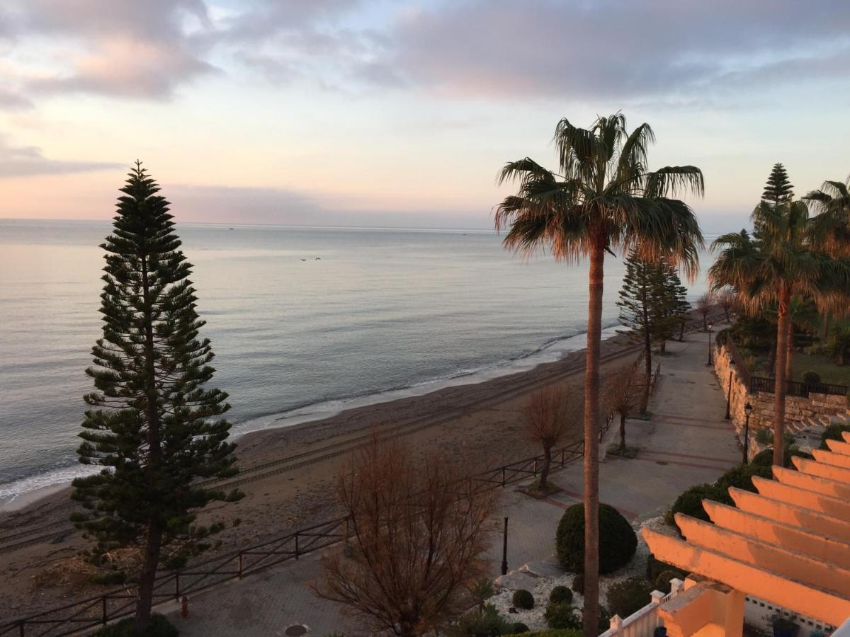 Penthouse On The Beachfront Estepona Eksteriør bilde