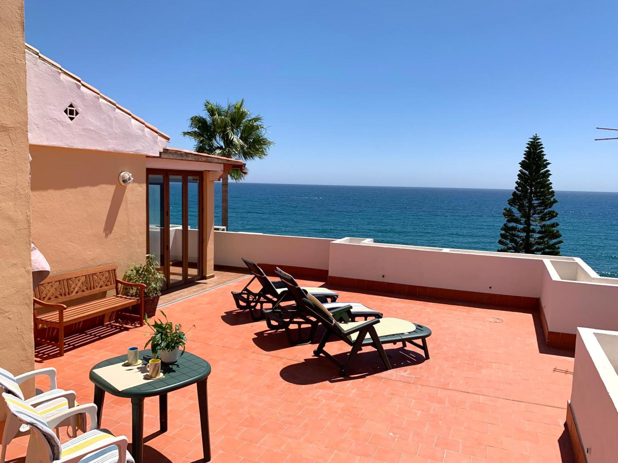 Penthouse On The Beachfront Estepona Eksteriør bilde